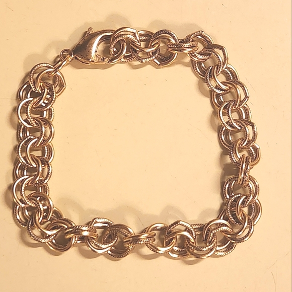 Macy's Set of 8" Double Link Charm Bracelets w/Bonus 8.5" Brass Link Bracelet - Picture 6 of 6